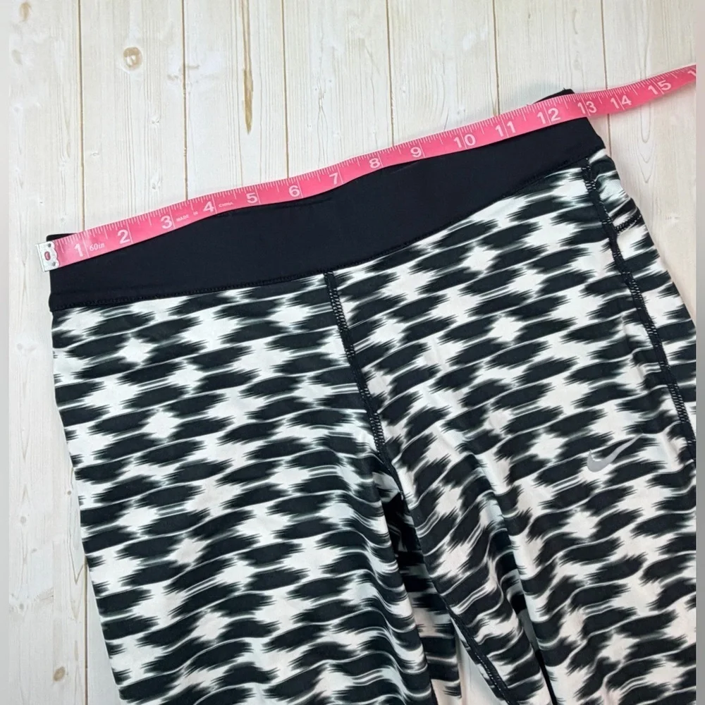 Nike Printed Relay Dri-FIT Training Leggings Size Small